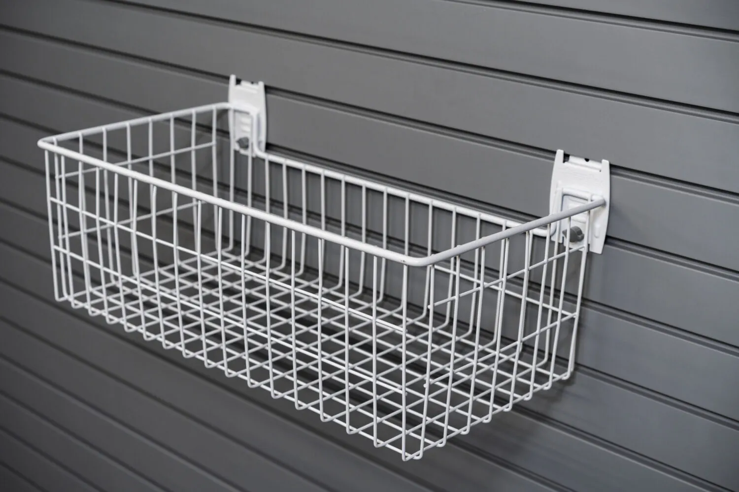 deep metal white basket with bracket